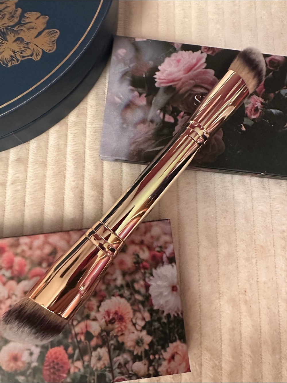 Dual-Ended Rose Gold Makeup Brush for Face    Maskcara Buffy brush